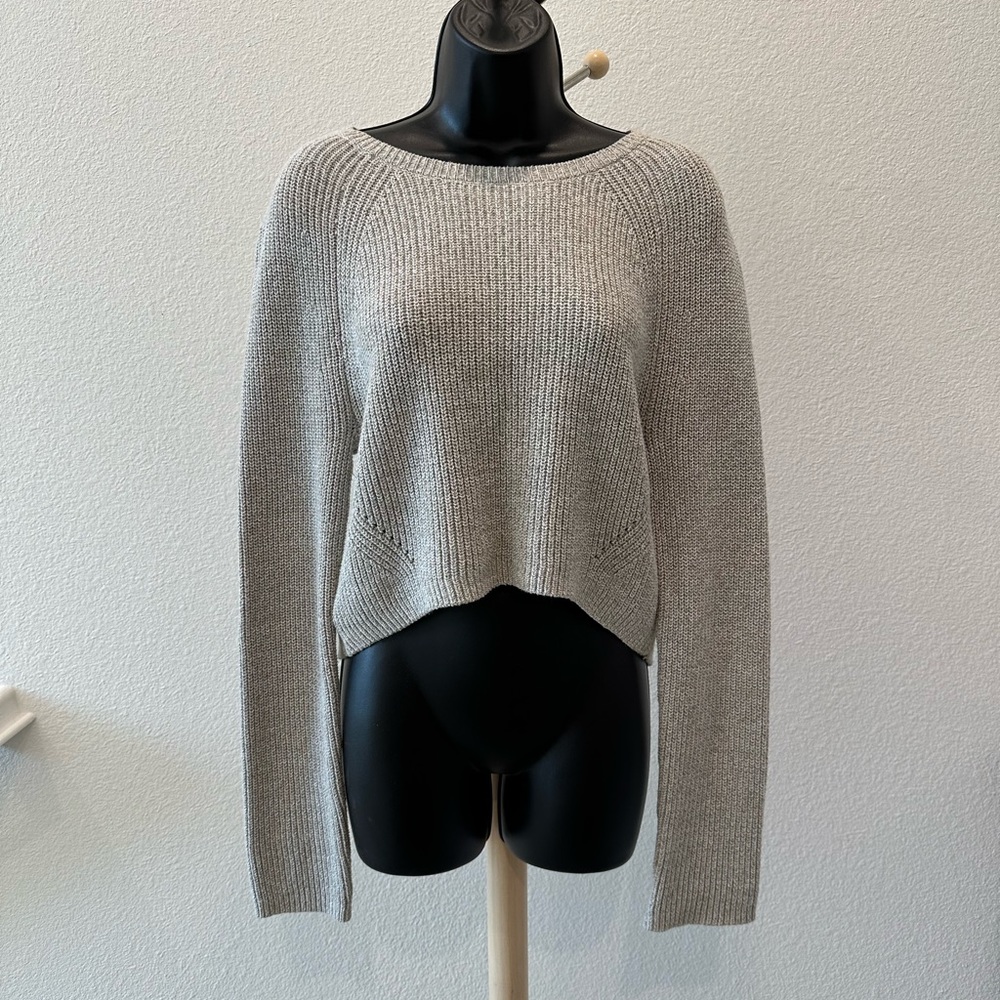 NWOT BCBGMaxAzria cropped sweater - S